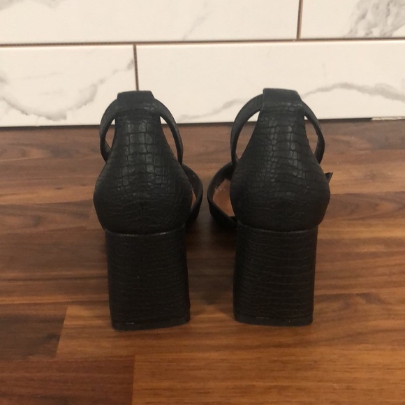 Call it Spring black heels - Picture 2 of 3